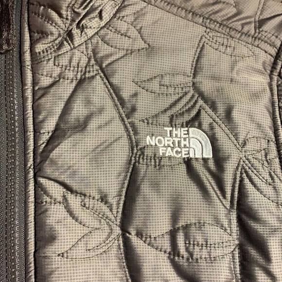 The North Face Vine Quilted Jacket - Picture 8 of 8